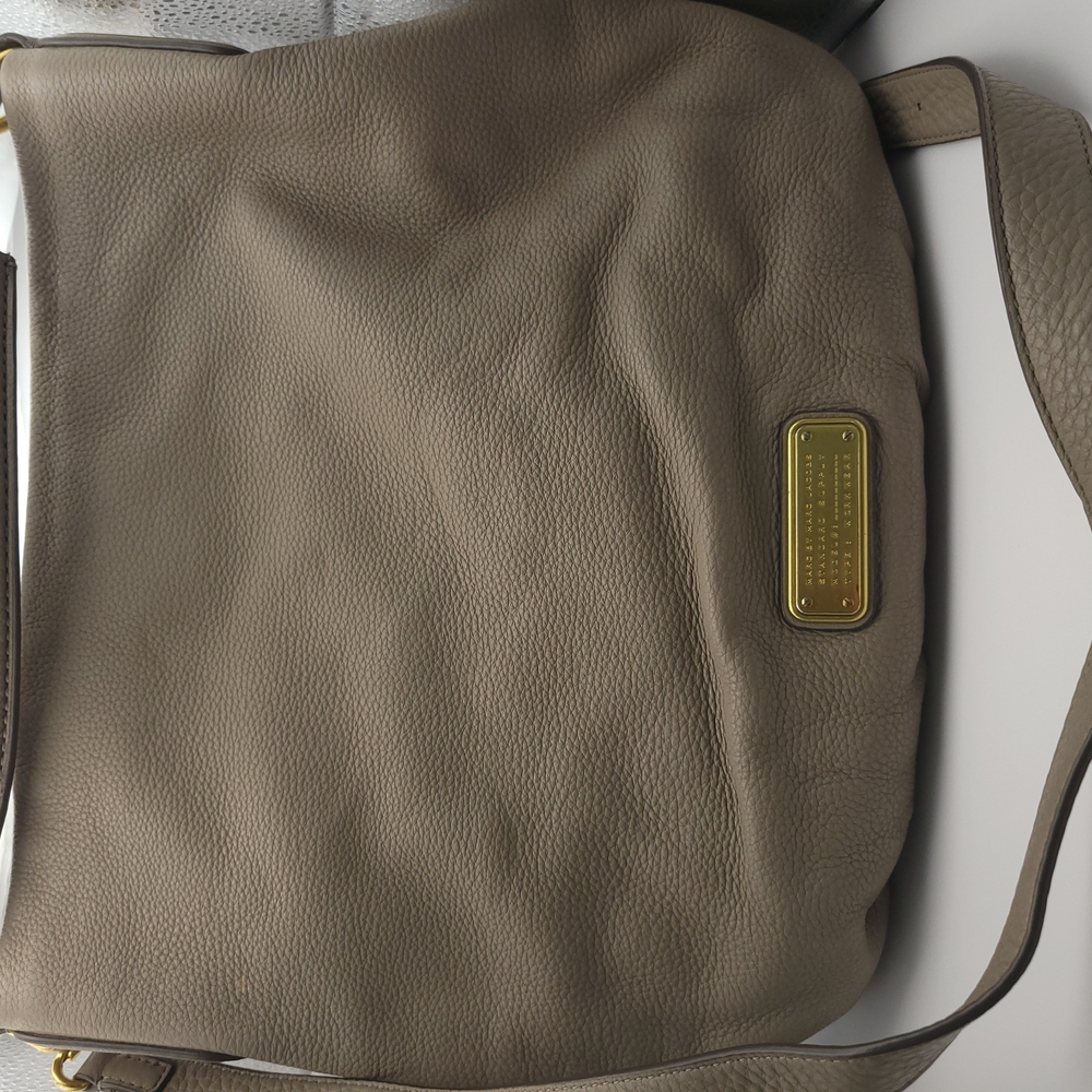 Marc Jacobs Taupe Leather Shoulder Bag